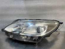 Laden Sie das Bild in den Galerie-Viewer, Frontscheinwerfer Peugeot 2008 I 9815405780 Links Scheinwerfer Headlight SCH5486374098zt