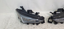 Laden Sie das Bild in den Galerie-Viewer, Frontscheinwerfer Cupra Born 10F941007L 10F941008 LED Rechts oder Links SCH1577449022rs