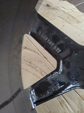 Laden Sie das Bild in den Galerie-Viewer, 1x Alufelge 18 Zoll 7.0&quot; 5x100 6F9401025B Seat Arona Rim Wheel