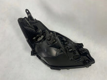 Laden Sie das Bild in den Galerie-Viewer, Frontscheinwerfer Toyota Yaris Links Scheinwerfer Headlight SCH2390761540sj