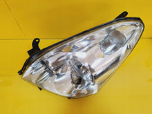 Laden Sie das Bild in den Galerie-Viewer, Frontscheinwerfer Toyota Corolla Verso DRC74919 Ein Stück (Rechts oder Links)