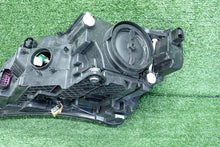 Laden Sie das Bild in den Galerie-Viewer, Frontscheinwerfer Skoda Superb III 3V1941016B Rechts Scheinwerfer Headlight SCH8400037847bx