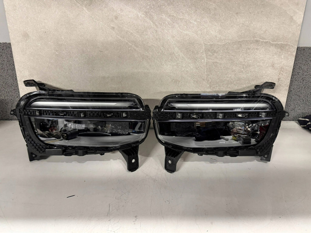 Frontscheinwerfer Jeep 522187170 Ein Stück (Rechts oder Links) Headlight SCH5128274743rg