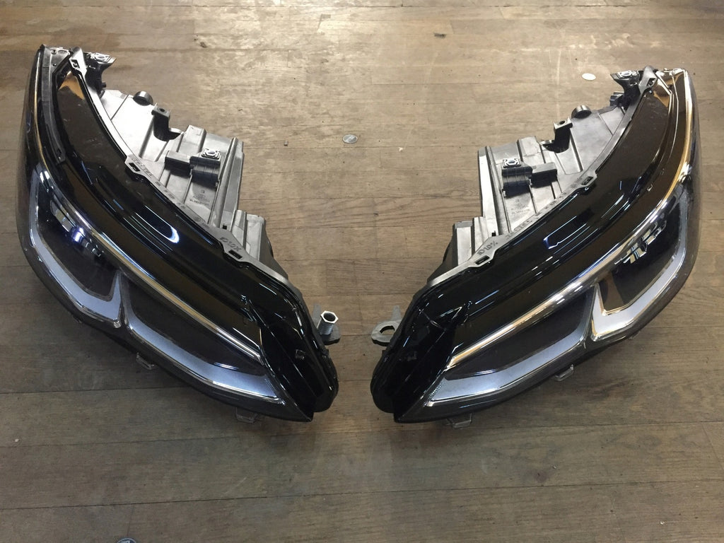 Frontscheinwerfer VW Golf VIII 5H1941005 5H1194006 Ein Stück (Rechts oder Links) SCH2010428187kd