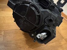Laden Sie das Bild in den Galerie-Viewer, Frontscheinwerfer Audi A3 8V0941005E Xenon Links Scheinwerfer Headlight SCH3742527697ze