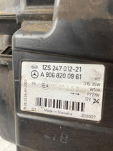 Laden Sie das Bild in den Galerie-Viewer, Frontscheinwerfer Mercedes-Benz Sprinter A9068200961 Xenon Links Headlight SCH2388974480uw