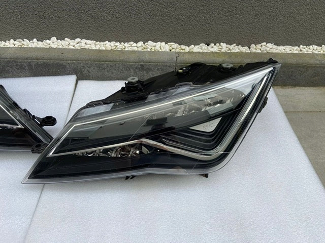 Frontscheinwerfer Seat Leon 5F1941007C 5F1941008C Full LED Ein Satz Headlight