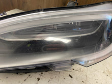 Laden Sie das Bild in den Galerie-Viewer, Frontscheinwerfer Tesla Model S 1053574-00-C LED Links Scheinwerfer Headlight