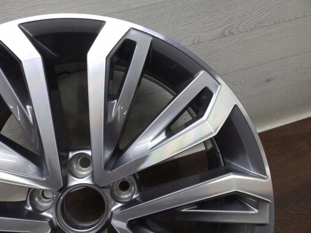 1x Alufelge 18 Zoll 7.0" 5x112 45ET Glanz 2GA601025E Mg T-Roc Rim Wheel