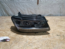 Laden Sie das Bild in den Galerie-Viewer, Frontscheinwerfer VW Tiguan 5NB941036D Rechts Scheinwerfer Headlight SCH3242804563zw