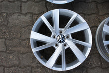Laden Sie das Bild in den Galerie-Viewer, 4x Alufelge 17 Zoll 6.5" 5x112 46ET Glanz Silber 5H0071497 VW Golf VIII Passat FEL7461922338bp