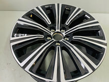Laden Sie das Bild in den Galerie-Viewer, 1x Alufelge 18 Zoll 8.0&quot; 5x108 42ET 32243391 Volvo V60 Rim Wheel