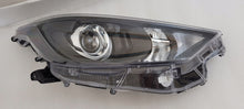 Load image into Gallery viewer, Frontscheinwerfer Toyota Yaris Rechts Scheinwerfer Headlight