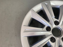 Load image into Gallery viewer, 1x Alufelge 16 Zoll 6.5" 5x112 33ET Glanz Silber 7N5601025 Seat Alhambra FEL8239036039zj