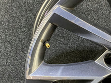 Laden Sie das Bild in den Galerie-Viewer, 1x Alufelge 18 Zoll 8.0" 5x112 44ET Glanz 3V0601025AP Mg Superb Iii Rim Wheel FEL3457724134fh