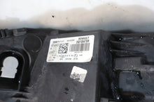 Laden Sie das Bild in den Galerie-Viewer, Frontscheinwerfer Renault Megane IV 260108478R Rechts Scheinwerfer Headlight SCH2048919058ro