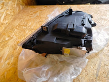 Laden Sie das Bild in den Galerie-Viewer, Frontscheinwerfer BMW E91 E90 6942737 6948180 Xenon Links Scheinwerfer Headlight