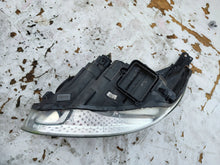Laden Sie das Bild in den Galerie-Viewer, Frontscheinwerfer Ford Focus Rechts Scheinwerfer Headlight SCH2810593535sh