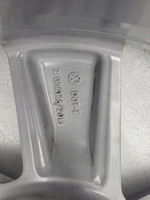 Load image into Gallery viewer, 1x Alufelge 17 Zoll 6.5" 5x100 39ET Glanz Silber 2GM601025A VW T-Cross Rim Wheel FEL6682944253po