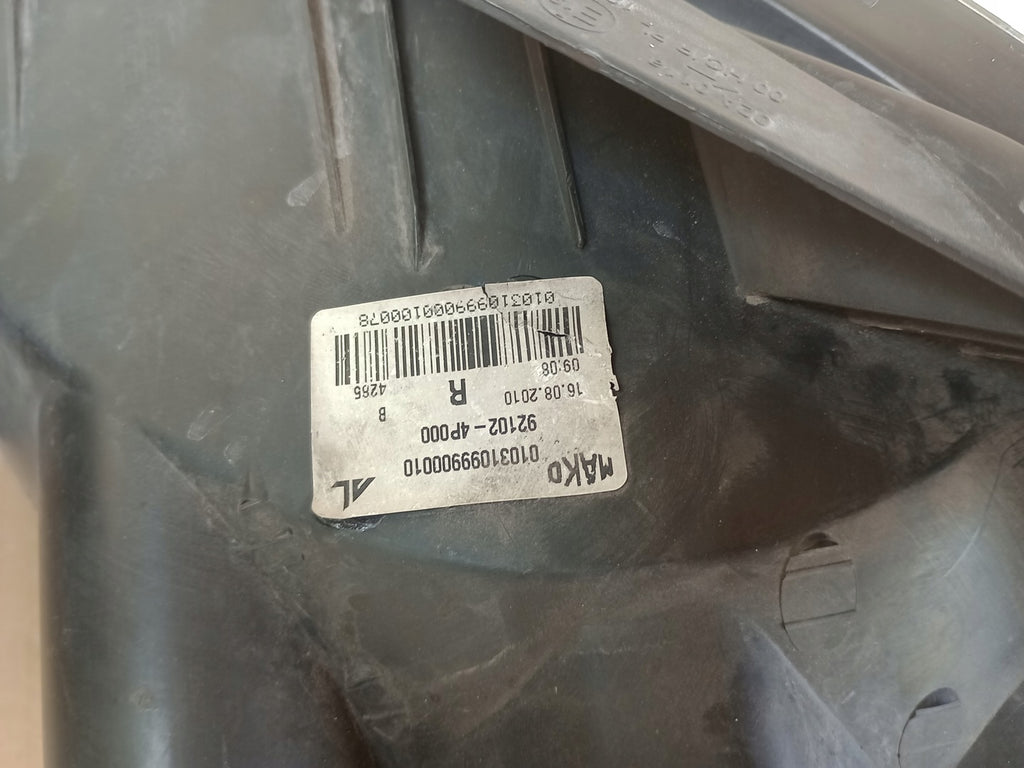 Frontscheinwerfer Hyundai I20 92102-4P000 Ein Stück (Rechts oder Links)