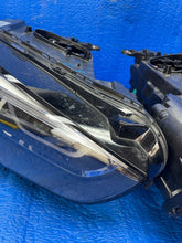 Laden Sie das Bild in den Galerie-Viewer, Frontscheinwerfer BMW F48 5A01177 Ein Stück (Rechts oder Links) Headlight