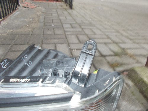 Frontscheinwerfer Mitsubishi Pajero Sport 8301A877 Links Scheinwerfer Headlight