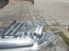 Laden Sie das Bild in den Galerie-Viewer, Frontscheinwerfer Mitsubishi Pajero Sport 8301A877 Links Scheinwerfer Headlight