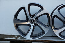 Laden Sie das Bild in den Galerie-Viewer, 4x Alufelge 18 Zoll 8.0&quot; 5x112 43ET Glanz Schwarz A2134013200 Mercedes-Benz W213