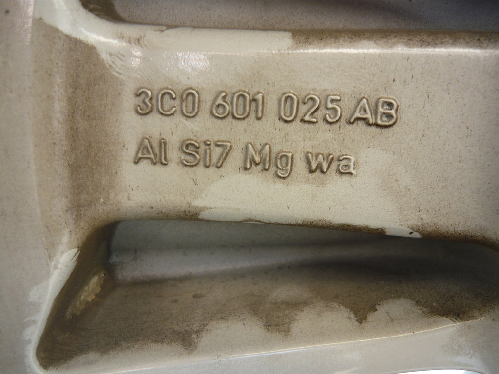 1x Alufelge 18 Zoll 8.0" 5x112 44ET Glanz Silber 3C0601025 VW Passat Rim Wheel