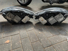 Laden Sie das Bild in den Galerie-Viewer, Frontscheinwerfer Mercedes-Benz L LED Ein Stück (Rechts oder Links) Headlight