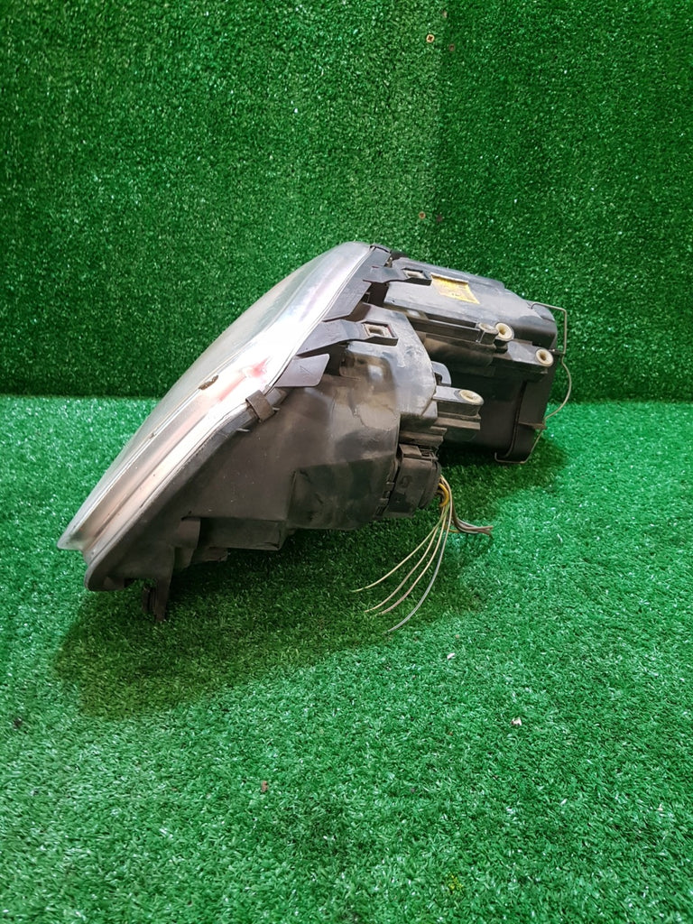 Frontscheinwerfer VW Touran 0301205272 Xenon Rechts Scheinwerfer Headlight SCH1678006022az