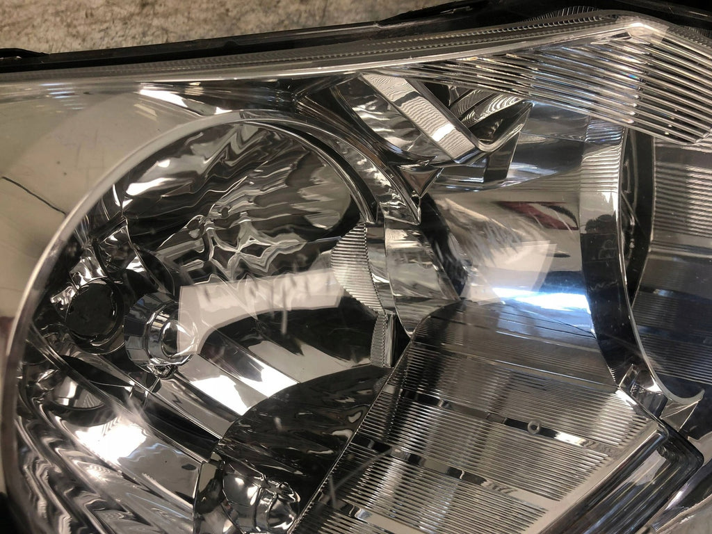 Frontscheinwerfer Toyota Verso 81110-0F090-BILI Rechts Scheinwerfer Headlight SCH2488105306aa