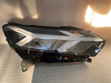 Laden Sie das Bild in den Galerie-Viewer, Frontscheinwerfer Dacia Sandero III Logan 260107920R LED Rechts Headlight SCH2048724145nw