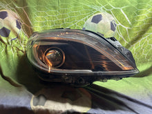 Load image into Gallery viewer, Frontscheinwerfer Mercedes-Benz W246 A2468207261 Bi-Xenon Rechts Headlight SCH2556151200wf