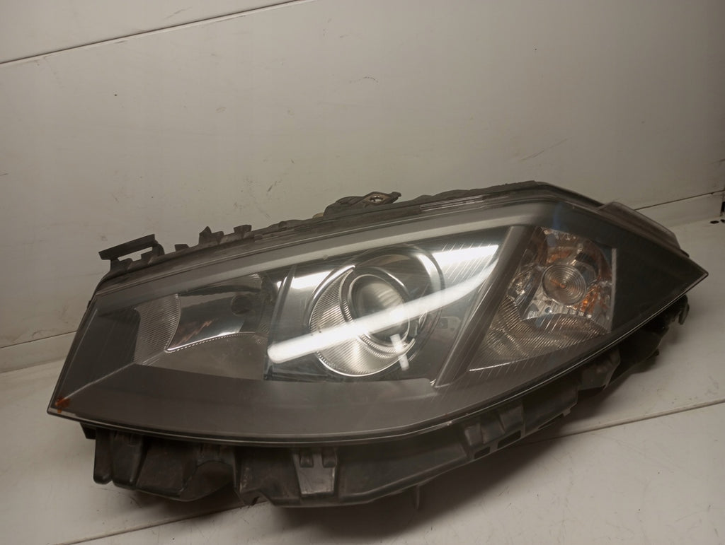 Frontscheinwerfer Renault Megane 8200073224H 89307030 Xenon Links Headlight SCH4410743931bq