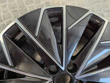 Laden Sie das Bild in den Galerie-Viewer, 1x Alufelge 18 Zoll 6.5" 5x100 40ET 658601025F Skoda Kamiq Rim Wheel FEL5129932448vm