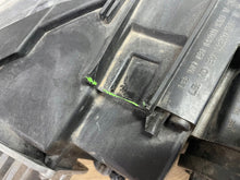 Laden Sie das Bild in den Galerie-Viewer, Frontscheinwerfer Seat Ateca 576941007F 90117433A Links Scheinwerfer Headlight