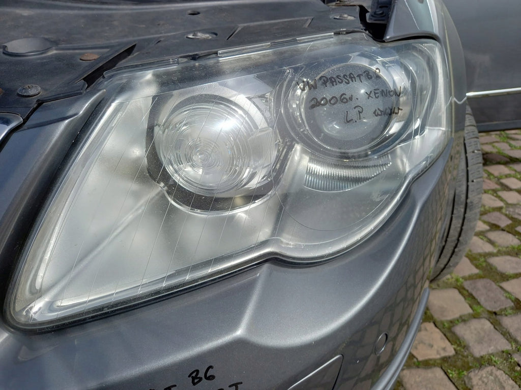 Frontscheinwerfer VW Passat Xenon Ein Stück (Rechts oder Links) Headlight