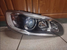 Load image into Gallery viewer, Frontscheinwerfer Volvo S60 V60 90068996 Xenon Rechts Scheinwerfer Headlight SCH6771159896qw