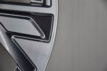 Load image into Gallery viewer, 1x Alufelge 18 Zoll 8.0" 5x112 46ET Glanz Silber 8Y0601025P Audi Rim Wheel FEL8609305835nu