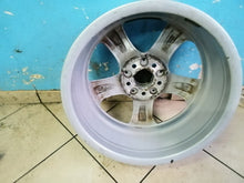 Load image into Gallery viewer, 4x Alufelge 17 Zoll 7.0" 5x112 51ET Glanz Silber A4474012200 Mercedes-Benz Viano FEL9779271355dl