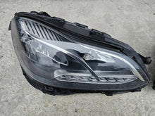 Laden Sie das Bild in den Galerie-Viewer, Frontscheinwerfer Mercedes-Benz W212 1LX011066-43 LED Rechts oder Links