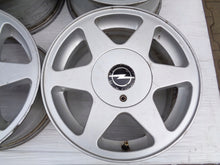 Laden Sie das Bild in den Galerie-Viewer, 4x Alufelge 15 Zoll 7.0&quot; 5x110 33ET 42428 Opel Omega A Vectra Zafira Rim Wheel