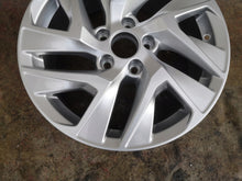Load image into Gallery viewer, 1x Alufelge 17 Zoll 7.0" 5x114.3 45ET Honda Hrv Hr-V Crv Cr-V Rim Wheel FEL6205580080bg