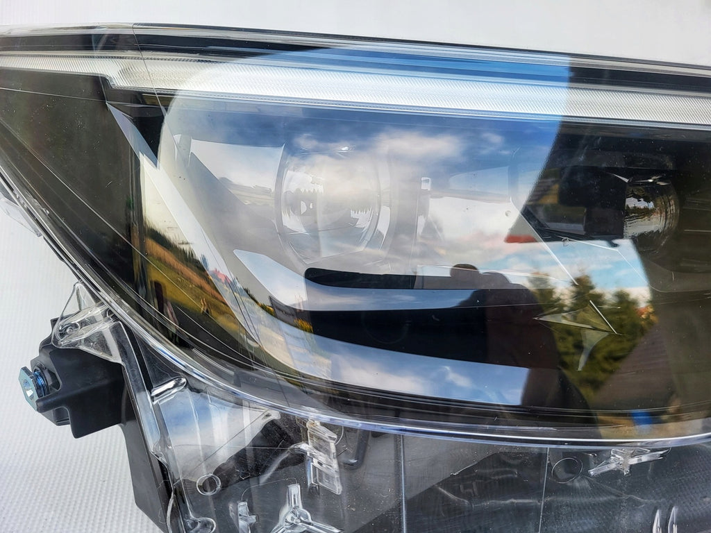 Frontscheinwerfer Toyota Yaris Cross Matrix LED Ein Satz Scheinwerfer Headlight SCH2303011496vt