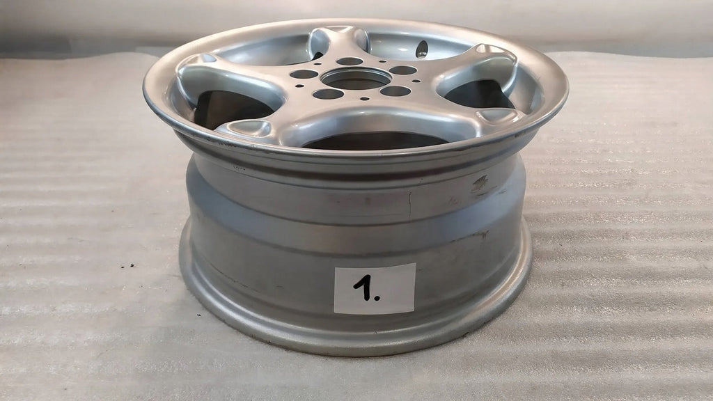 1x Alufelge 15 Zoll 7.0" 5x112 37ET Glanz Silber A2024011702 Mercedes-Benz W204