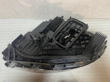 Laden Sie das Bild in den Galerie-Viewer, Frontscheinwerfer Mercedes-Benz W247 A2479063605 Full LED Rechts Headlight SCH4335649171pr