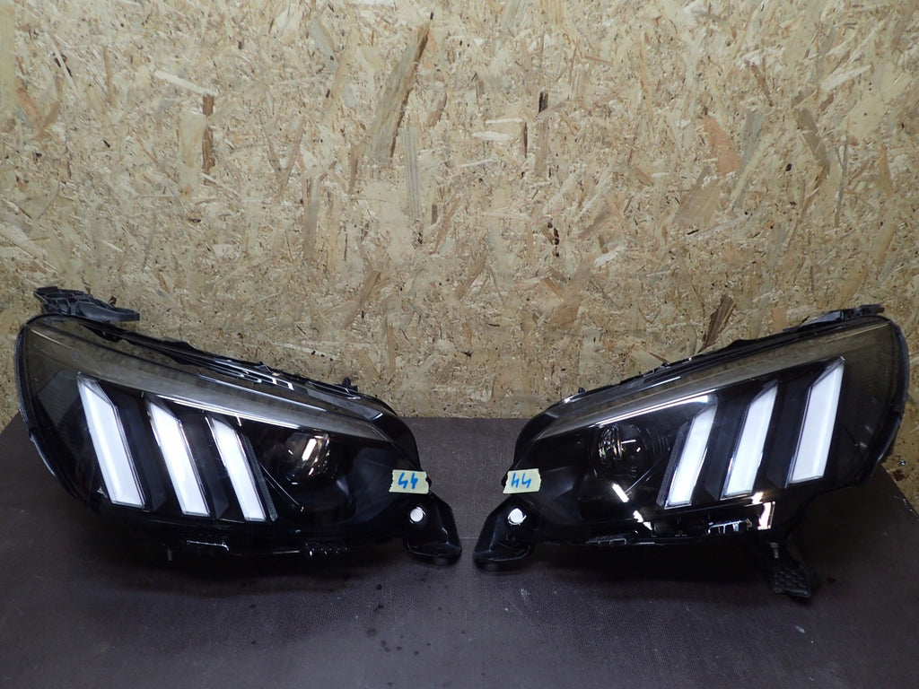 Frontscheinwerfer Peugeot 2008 II 9823193480 Ein Stück (Rechts oder Links)