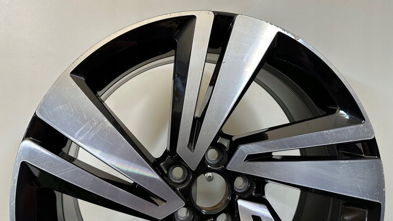 1x Alufelge 18 Zoll 7.0" 5x100 39ET Glanz Schwarz 2GM601025H Vw Rim Wheel FEL3144119962nu