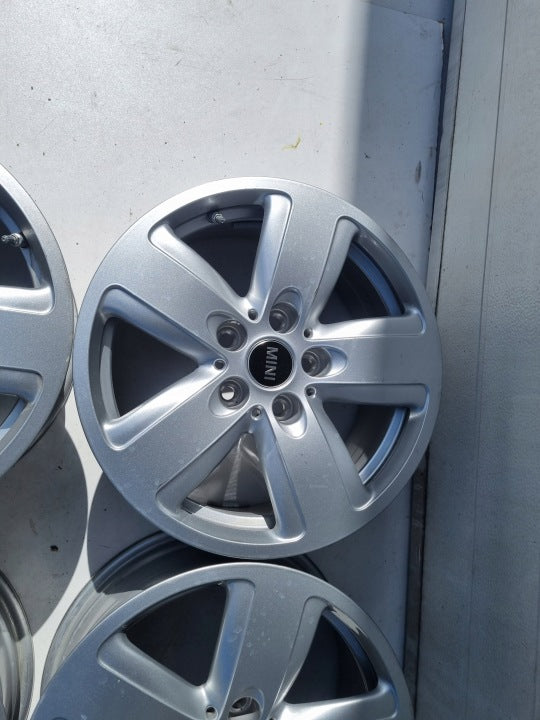 4x Alufelge 16 Zoll 7.0" 5x112 41ET Glanz Silber 6856029 Mini Clubman F54 I FEL9014716511fg